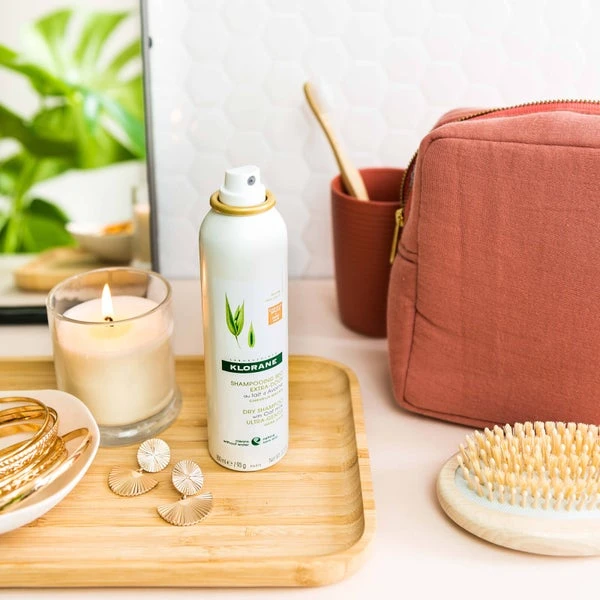 KLORANE Daily Tinted Dry Shampoo With Oat Milk For Brown-Dark Hair 150ml 5 KLORANE Daily Tinted Dry Shampoo With Oat Milk For Brown-Dark Hair 150ml - Image 5