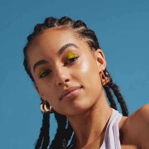 Illamasqua Hydra Setting Spray 100ml 3 Illamasqua Hydra Setting Spray 100ml - Image 3