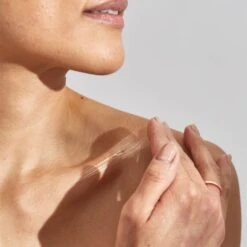 Pai Skincare The Impossible Glow Hyaluronic Acid And Sea Kelp - Champagne 30ml -Estee Lauder Sales Store 13664511 7874946406588549