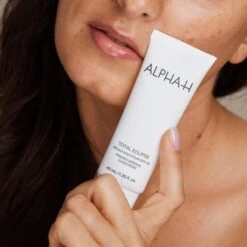 Alpha-H Total Eclipse Mineral SPF 30 40ml 19 Alpha-H Total Eclipse Mineral SPF 30 40ml -Estee Lauder Sales Store 14569659 2075062579773963